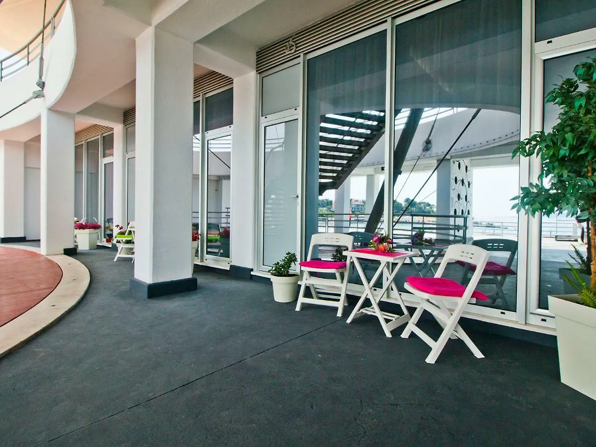 Idro Studio Apartments Directly At The Beach Split 0*,  Croacia
