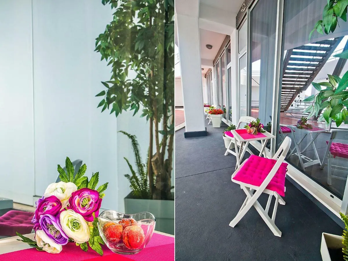 Idro Studio Apartments Directly At The Beach Split